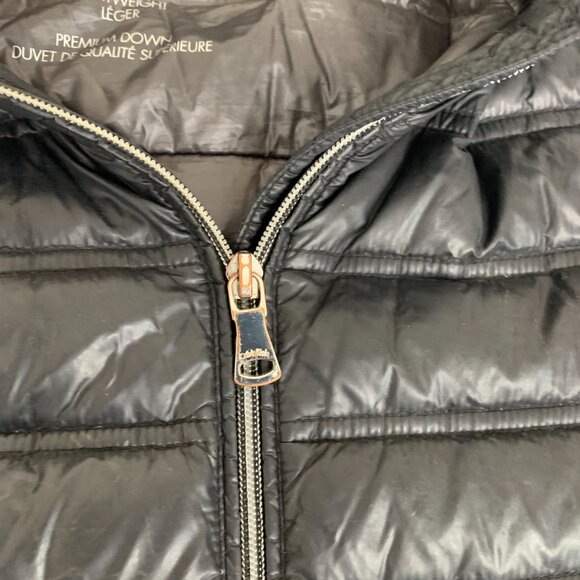 Calvin Klein Women’s Black Puffer Jacket – Size medium – Hooded, Logo Sleeve. - Picture 10 of 14